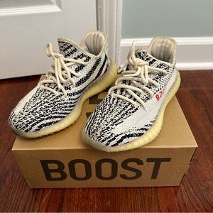 YEEZY BOOST 350 V2 - Size 6